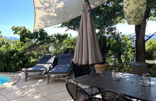 Allauch Villa | Villa of character with pool and panoramic view on the gulf of Marseilles