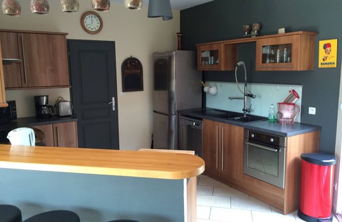 Leon Villa | Villa of charm 8 p, Ideal family, heated swimming pool 50m2 secure, bikes available