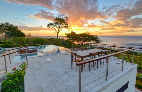 Jiquelite Villa | Villa Ohana: Deluxe 4br Beachfront. Direct views of Santana surf break.