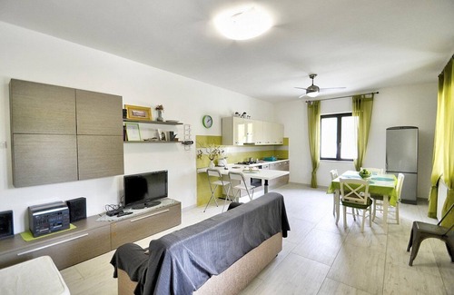 Frascinelle House | Villa Olga A: A cozy and welcoming apartment that is part of a villa situated in a quiet location, a few minutes from the town center, with Free WI-FI.