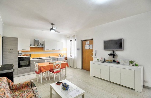 Frascinelle House | Villa Olga B: A cozy and welcoming apartment that is part of a villa situated in a quiet location, a few minutes from the town center, with Free WI-FI.