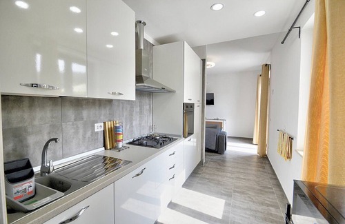 Frascinelle House | Villa Olga C: A cozy and welcoming apartment that is part of a villa situated in a quiet location, a few minutes from the town center, with Free WI-FI.