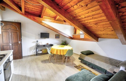 Frascinelle House | Villa Olga D: A cozy and welcoming apartment that is part of a villa situated in a quiet location, a few minutes from the town center, with Free WI-FI.