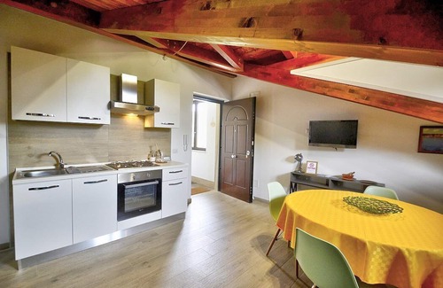 Frascinelle House | Villa Olga D: A cozy and welcoming apartment that is part of a villa situated in a quiet location, a few minutes from the town center, with Free WI-FI.
