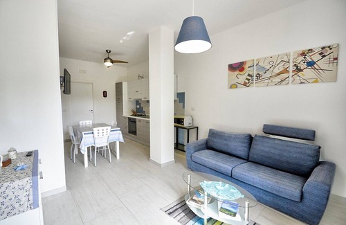Frascinelle House | Villa Olga F: A cozy and welcoming apartment that is part of a villa situated in a quiet location, a few minutes from the town center, with Free WI-FI.