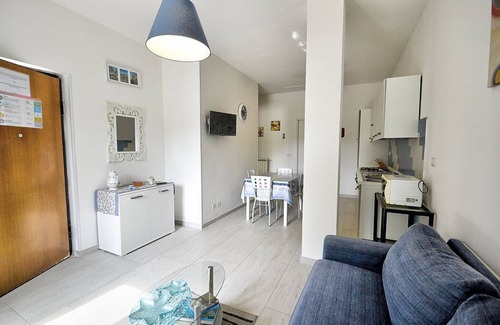 Frascinelle House | Villa Olga F: A cozy and welcoming apartment that is part of a villa situated in a quiet location, a few minutes from the town center, with Free WI-FI.