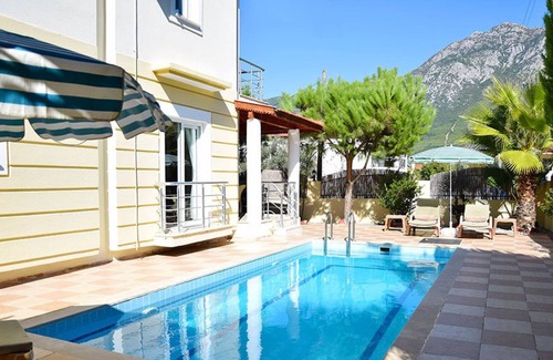 Yesiluzumlu Villa | Villa Olive (4 Bedroom Triplex Villa, Sleeps up to 8 Guests)