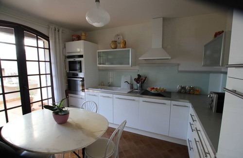 Teyran Villa | Villa on 2700m² of pine forest located atop a Mediterranean village