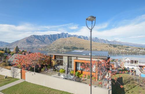 Queenstown Villa | Villa on Saint Marks