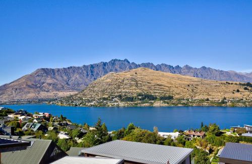 Queenstown Villa | Villa on Saint Marks
