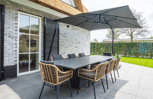 De Koog House | Villa on Texel Near Beach and Forest