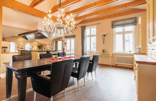 Ahlbeck Apartment | Villa on the beach, spacious loft with direct sea views
