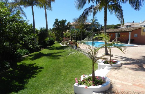 Faro Villa | VILLA ON THE NATURAL PARK AND CLOSE TO BEACH, BEAUTIFUL GARDEN AND HEATED POOL