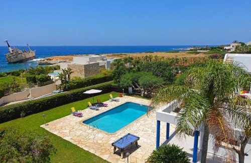 Pegeia Villa | Villa Oniro by Villa Plus
