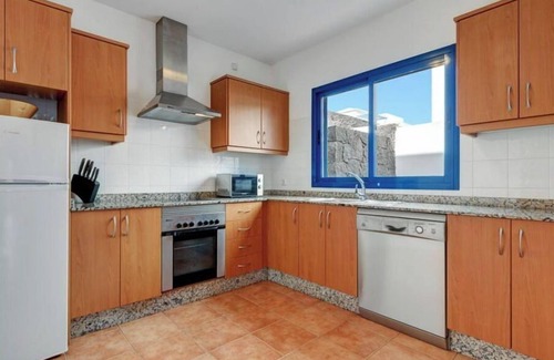 Playa Blanca Villa | Villa Optimist Rubicon, private pool, WIFI, sea views