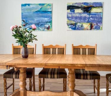 Klaksvik Villa | VILLA ORANGE - Spacious piano home in Klaksvik