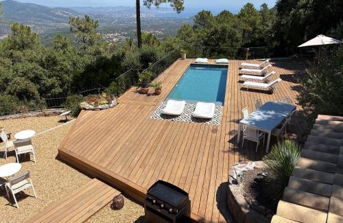 Saint-Raphael Villa | Villa Ormarine, vue exceptionnelle sur la baie de Cannes et le Mercantour