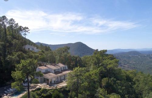Saint-Raphael Villa | Villa Ormarine, vue exceptionnelle sur la baie de Cannes et le Mercantour
