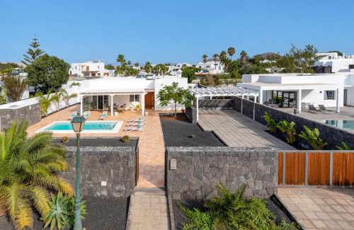 Costa Teguise Villa | Villa Oscar Lanzarote by Villa Plus