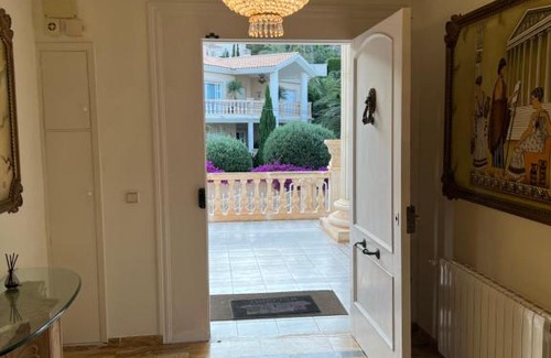 Coveta Fuma Apartment | Villa palace unique avec plage privée