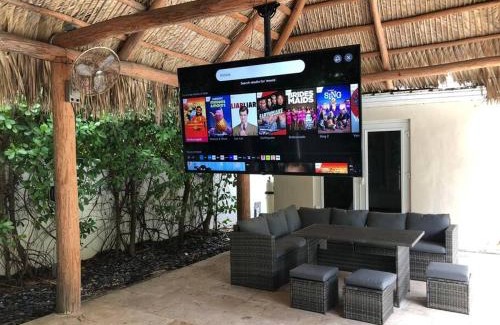 Hollywood Lakes House | Villa Palma-Hollywood Beach-Private Pool & Beachwalk!