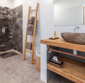 Tumbu Village Villa | Villa Palmdream
