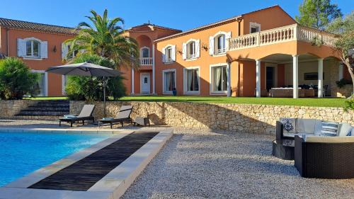 Cannes-et-Clairan Villa | VILLA PALMIER avec PISCINE CHAUFFÉE PRIVÉE proche D'UZES ET ANDUZE
