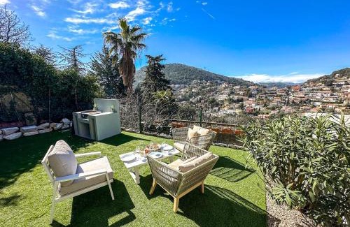 La Turbie House | Villa Palmire, large terrace with jacuzzi available