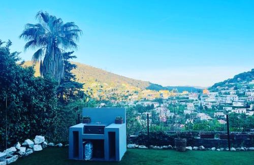 La Turbie House | Villa Palmire, large terrace with jacuzzi available