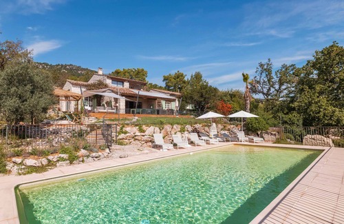 Tourrettes-sur-Loup Villa | Villa Paloma : Nature and design by Architect