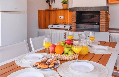 Antequera Villa | Villa Paqui Villanueva de la Concepción by Ruralidays