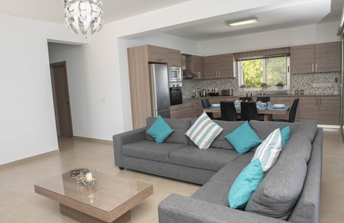 Latchi Villa | Villa Paradise Blue, AMAZING Sea& Mountain Views,Walk to the Beach