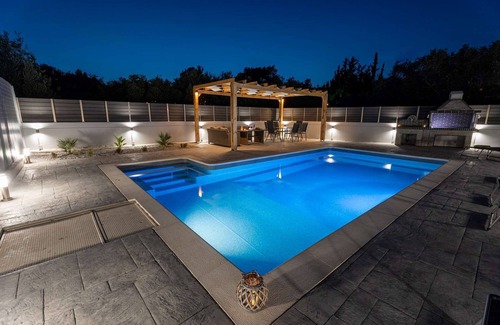 Afandou Villa | Villa Pasadra: a brand new, luxurious escape, just a 1-minute drive from the stunning Afandou Beach!