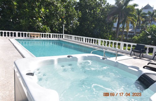 Mammee Bay Estates Villa | VILLA PATIENTLY WAITING - A DIAMOND LISTED RENTAL - A NORTH COAST JAMAICAN GEM