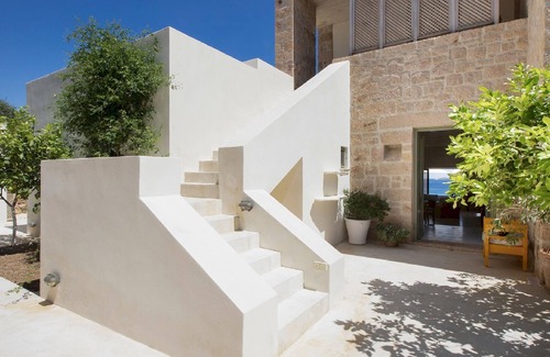 Kampos Villa | Villa Patmos with views of the twin beaches of Didimes