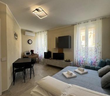 Albate House | Villa Patrizia affittacamere con parcheggio privato