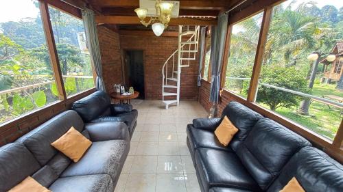 Java Resort | Villa Paviliun by Santosa Stable & Resort