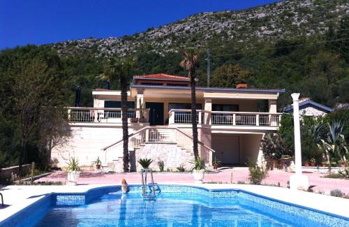 Kremena Villa | Villa Pax Maris