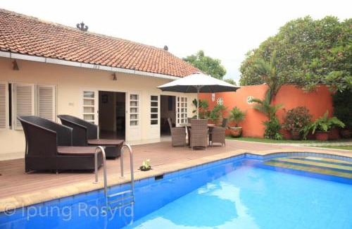 Prawirotaman Villa | Villa Pearl