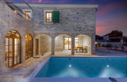 Biograd na Moru Villa | Villa Perina Biograd, something completely different