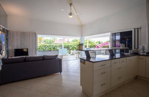 Piscadera Villa | Villa Perla Blou - all you need for a perfect holiday!