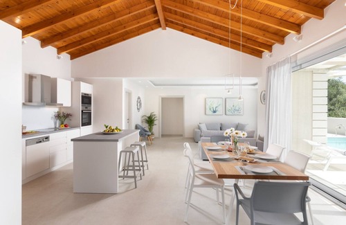 Kassiopi Villa | Villa Perlaki by Villa Plus