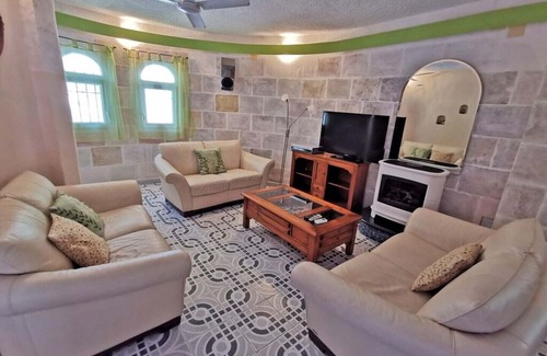 El Rafalet Villa | Villa Perlita Villa for large groups, WIFI