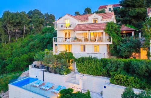 Bobovisca Villa | VILLA PHILIPPA - luxurious five-room villa - idyllic location - first row to the sea - spectacular view of the sea bay - unforgettable sunsets - 15 minutes from Supetar ferry port - free parking - private pool