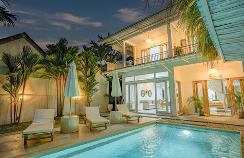 Batu Bolong Villa | Villa Piece Of Peace private 3 BR with large pool and garden