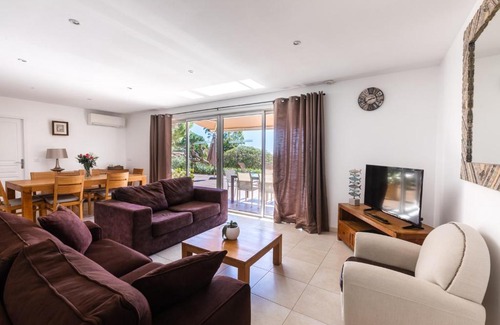 Cavaliere Beach Villa | Villa Pieds dans l'eau plage privée