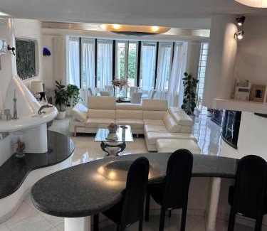 Colleferro Villa | Villa Pina b&b