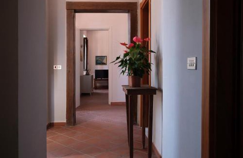 Sarzana Apartment | Villa Pini