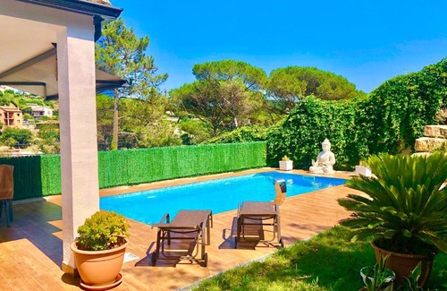 Macanet de la Selva House | Villa Pintoresca HABITACIÓN, SPA Piscina Climatizado y Sauna