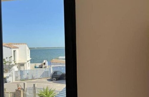 Perols Villa | Villa Piscine Bord Detang-5 min Plage-parc Expo